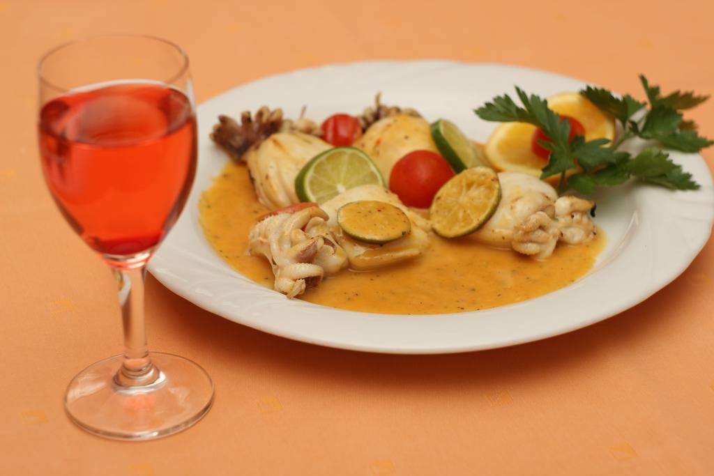 Hotel & Restaurant Am Kirschberg 알텐 부섹 외부 사진