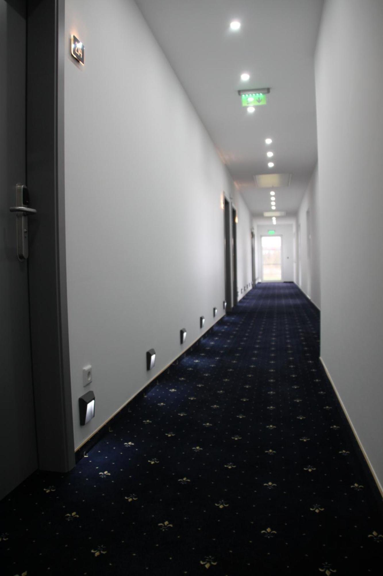Hotel & Restaurant Am Kirschberg 알텐 부섹 외부 사진