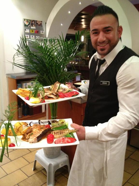 Hotel & Restaurant Am Kirschberg 알텐 부섹 외부 사진